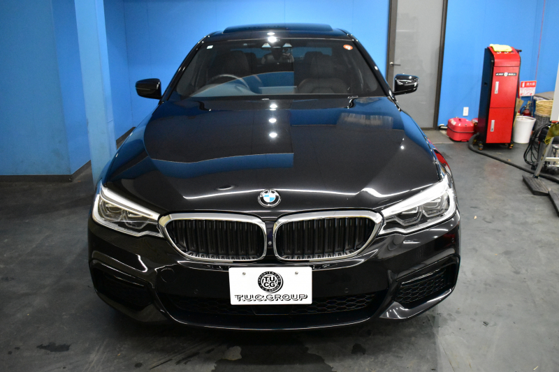 BMW 5シリーズ 530e Mｽﾎﾟｰﾂ iﾊﾟﾌｫｰﾏﾝｽ PHEV ｻﾝﾙｰﾌ 1ｵｰﾅｰ ﾊｲﾗｲﾝP 全席ﾋｰﾀｰ付黒革 LEDﾍｯﾄﾞﾗｲﾄ 液晶ﾒｰﾀｰ ACC LCW ﾀｯﾁﾊﾟﾈﾙﾅﾋﾞ全周囲ｶﾒﾗ ﾌﾙｾｸﾞﾊﾟｰｷﾝｸﾞｱｼｽﾄ 電動ﾄﾗﾝｸ Mｽﾎﾟｰﾂﾌﾞﾚｰｷ  2年保証