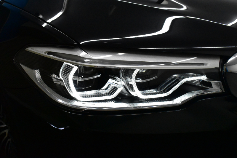 BMW 5シリーズ 530e Mｽﾎﾟｰﾂ iﾊﾟﾌｫｰﾏﾝｽ PHEV ｻﾝﾙｰﾌ 1ｵｰﾅｰ ﾊｲﾗｲﾝP 全席ﾋｰﾀｰ付黒革 LEDﾍｯﾄﾞﾗｲﾄ 液晶ﾒｰﾀｰ ACC LCW ﾀｯﾁﾊﾟﾈﾙﾅﾋﾞ全周囲ｶﾒﾗ ﾌﾙｾｸﾞﾊﾟｰｷﾝｸﾞｱｼｽﾄ 電動ﾄﾗﾝｸ Mｽﾎﾟｰﾂﾌﾞﾚｰｷ  2年保証