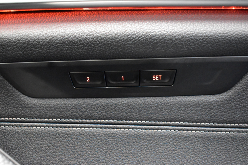 BMW 5シリーズ 530e Mｽﾎﾟｰﾂ iﾊﾟﾌｫｰﾏﾝｽ PHEV ｻﾝﾙｰﾌ 1ｵｰﾅｰ ﾊｲﾗｲﾝP 全席ﾋｰﾀｰ付黒革 LEDﾍｯﾄﾞﾗｲﾄ 液晶ﾒｰﾀｰ ACC LCW ﾀｯﾁﾊﾟﾈﾙﾅﾋﾞ全周囲ｶﾒﾗ ﾌﾙｾｸﾞﾊﾟｰｷﾝｸﾞｱｼｽﾄ 電動ﾄﾗﾝｸ Mｽﾎﾟｰﾂﾌﾞﾚｰｷ  2年保証