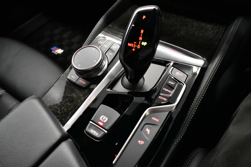 BMW 5シリーズ 530e Mｽﾎﾟｰﾂ iﾊﾟﾌｫｰﾏﾝｽ PHEV ｻﾝﾙｰﾌ 1ｵｰﾅｰ ﾊｲﾗｲﾝP 全席ﾋｰﾀｰ付黒革 LEDﾍｯﾄﾞﾗｲﾄ 液晶ﾒｰﾀｰ ACC LCW ﾀｯﾁﾊﾟﾈﾙﾅﾋﾞ全周囲ｶﾒﾗ ﾌﾙｾｸﾞﾊﾟｰｷﾝｸﾞｱｼｽﾄ 電動ﾄﾗﾝｸ Mｽﾎﾟｰﾂﾌﾞﾚｰｷ  2年保証