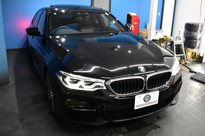 BMW 5シリーズ 530e Mｽﾎﾟｰﾂ iﾊﾟﾌｫｰﾏﾝｽ PHEV ｻﾝﾙｰﾌ 1ｵｰﾅｰ ﾊｲﾗｲﾝP 全席ﾋｰﾀｰ付黒革 LEDﾍｯﾄﾞﾗｲﾄ 液晶ﾒｰﾀｰ ACC LCW ﾀｯﾁﾊﾟﾈﾙﾅﾋﾞ全周囲ｶﾒﾗ ﾌﾙｾｸﾞﾊﾟｰｷﾝｸﾞｱｼｽﾄ 電動ﾄﾗﾝｸ Mｽﾎﾟｰﾂﾌﾞﾚｰｷ  2年保証