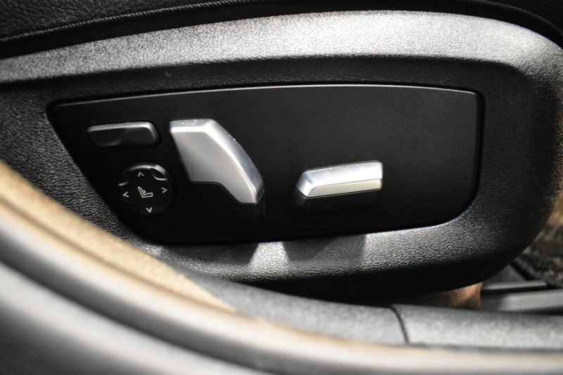 BMW 5シリーズ 530e Mｽﾎﾟｰﾂ iﾊﾟﾌｫｰﾏﾝｽ PHEV ｻﾝﾙｰﾌ 1ｵｰﾅｰ ﾊｲﾗｲﾝP 全席ﾋｰﾀｰ付黒革 LEDﾍｯﾄﾞﾗｲﾄ 液晶ﾒｰﾀｰ ACC LCW ﾀｯﾁﾊﾟﾈﾙﾅﾋﾞ全周囲ｶﾒﾗ ﾌﾙｾｸﾞﾊﾟｰｷﾝｸﾞｱｼｽﾄ 電動ﾄﾗﾝｸ Mｽﾎﾟｰﾂﾌﾞﾚｰｷ  2年保証