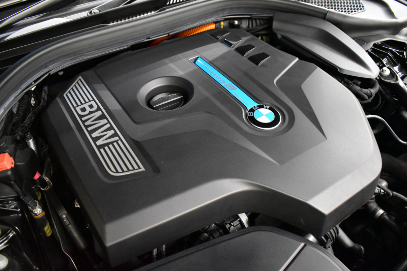 BMW 5シリーズ 530e Mｽﾎﾟｰﾂ iﾊﾟﾌｫｰﾏﾝｽ PHEV ｻﾝﾙｰﾌ 1ｵｰﾅｰ ﾊｲﾗｲﾝP 全席ﾋｰﾀｰ付黒革 LEDﾍｯﾄﾞﾗｲﾄ 液晶ﾒｰﾀｰ ACC LCW ﾀｯﾁﾊﾟﾈﾙﾅﾋﾞ全周囲ｶﾒﾗ ﾌﾙｾｸﾞﾊﾟｰｷﾝｸﾞｱｼｽﾄ 電動ﾄﾗﾝｸ Mｽﾎﾟｰﾂﾌﾞﾚｰｷ  2年保証