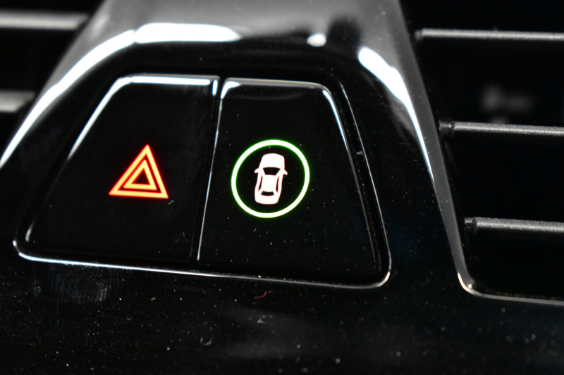 BMW 5シリーズ 530e Mｽﾎﾟｰﾂ iﾊﾟﾌｫｰﾏﾝｽ PHEV ｻﾝﾙｰﾌ 1ｵｰﾅｰ ﾊｲﾗｲﾝP 全席ﾋｰﾀｰ付黒革 LEDﾍｯﾄﾞﾗｲﾄ 液晶ﾒｰﾀｰ ACC LCW ﾀｯﾁﾊﾟﾈﾙﾅﾋﾞ全周囲ｶﾒﾗ ﾌﾙｾｸﾞﾊﾟｰｷﾝｸﾞｱｼｽﾄ 電動ﾄﾗﾝｸ Mｽﾎﾟｰﾂﾌﾞﾚｰｷ  2年保証