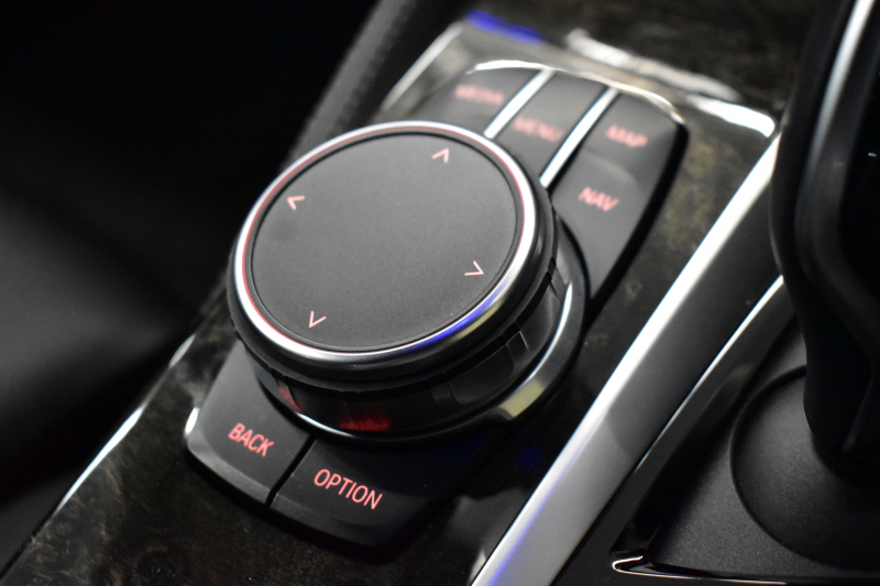 BMW 5シリーズ 530i Mｽﾎﾟｰﾂ 型式変更後ﾓﾃﾞﾙ「JR20」 高出力ﾓﾃﾞﾙ ﾊｲﾗｲﾝP 全席ﾋｰﾀｰ付黒革 HUD LEDﾍｯﾄﾞﾗｲﾄ 追従ACC Mｽﾎﾟｰﾂﾌﾞﾚｰｷ 19AW 全面液晶ﾒｰﾀｰ 車線変更警告 ﾀｯﾁﾊﾟﾈﾙ対応iﾄﾞﾗｲﾌﾞHDDﾅﾋﾞ全周囲ｶﾒﾗ 3Dﾋﾞｭｰ ﾌﾙｾｸﾞ Pｱｼｽﾄﾌﾟﾗｽ 電動ﾄﾗﾝｸ 2年保証