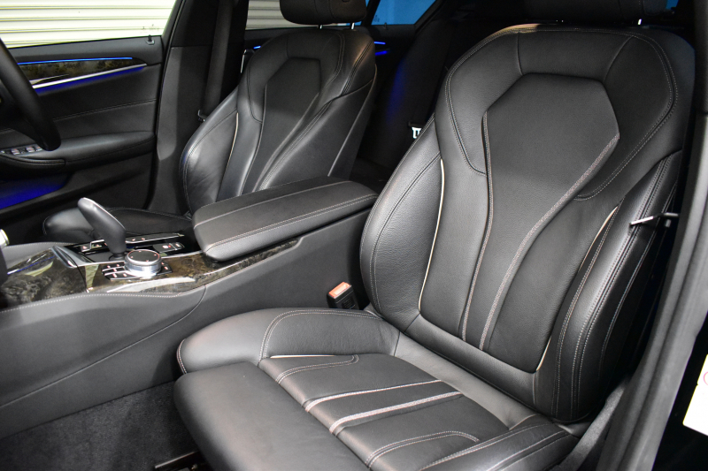 BMW 5シリーズ 530i Mｽﾎﾟｰﾂ 型式変更後ﾓﾃﾞﾙ「JR20」 高出力ﾓﾃﾞﾙ ﾊｲﾗｲﾝP 全席ﾋｰﾀｰ付黒革 HUD LEDﾍｯﾄﾞﾗｲﾄ 追従ACC Mｽﾎﾟｰﾂﾌﾞﾚｰｷ 19AW 全面液晶ﾒｰﾀｰ 車線変更警告 ﾀｯﾁﾊﾟﾈﾙ対応iﾄﾞﾗｲﾌﾞHDDﾅﾋﾞ全周囲ｶﾒﾗ 3Dﾋﾞｭｰ ﾌﾙｾｸﾞ Pｱｼｽﾄﾌﾟﾗｽ 電動ﾄﾗﾝｸ 2年保証