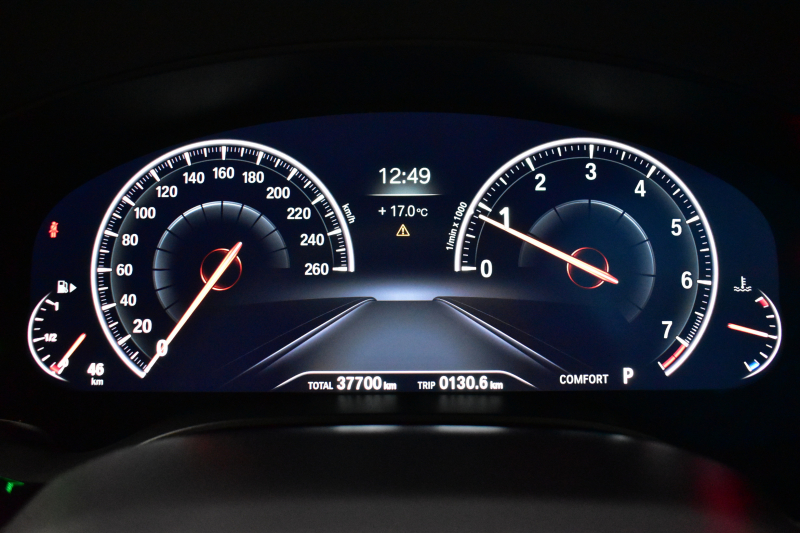 BMW 5シリーズ 530i Mｽﾎﾟｰﾂ 型式変更後ﾓﾃﾞﾙ「JR20」 高出力ﾓﾃﾞﾙ ﾊｲﾗｲﾝP 全席ﾋｰﾀｰ付黒革 HUD LEDﾍｯﾄﾞﾗｲﾄ 追従ACC Mｽﾎﾟｰﾂﾌﾞﾚｰｷ 19AW 全面液晶ﾒｰﾀｰ 車線変更警告 ﾀｯﾁﾊﾟﾈﾙ対応iﾄﾞﾗｲﾌﾞHDDﾅﾋﾞ全周囲ｶﾒﾗ 3Dﾋﾞｭｰ ﾌﾙｾｸﾞ Pｱｼｽﾄﾌﾟﾗｽ 電動ﾄﾗﾝｸ 2年保証