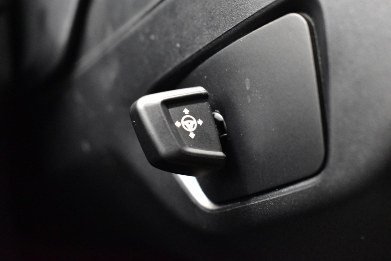 BMW 5シリーズ 530i Mｽﾎﾟｰﾂ 型式変更後ﾓﾃﾞﾙ「JR20」 高出力ﾓﾃﾞﾙ ﾊｲﾗｲﾝP 全席ﾋｰﾀｰ付黒革 HUD LEDﾍｯﾄﾞﾗｲﾄ 追従ACC Mｽﾎﾟｰﾂﾌﾞﾚｰｷ 19AW 全面液晶ﾒｰﾀｰ 車線変更警告 ﾀｯﾁﾊﾟﾈﾙ対応iﾄﾞﾗｲﾌﾞHDDﾅﾋﾞ全周囲ｶﾒﾗ 3Dﾋﾞｭｰ ﾌﾙｾｸﾞ Pｱｼｽﾄﾌﾟﾗｽ 電動ﾄﾗﾝｸ 2年保証