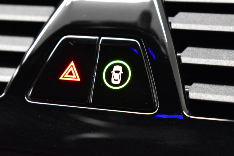 BMW 5シリーズ 530i Mｽﾎﾟｰﾂ 型式変更後ﾓﾃﾞﾙ「JR20」 高出力ﾓﾃﾞﾙ ﾊｲﾗｲﾝP 全席ﾋｰﾀｰ付黒革 HUD LEDﾍｯﾄﾞﾗｲﾄ 追従ACC Mｽﾎﾟｰﾂﾌﾞﾚｰｷ 19AW 全面液晶ﾒｰﾀｰ 車線変更警告 ﾀｯﾁﾊﾟﾈﾙ対応iﾄﾞﾗｲﾌﾞHDDﾅﾋﾞ全周囲ｶﾒﾗ 3Dﾋﾞｭｰ ﾌﾙｾｸﾞ Pｱｼｽﾄﾌﾟﾗｽ 電動ﾄﾗﾝｸ 2年保証