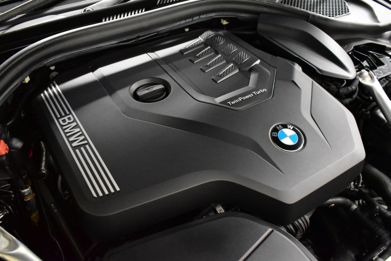 BMW 5シリーズ 530i Mｽﾎﾟｰﾂ 型式変更後ﾓﾃﾞﾙ「JR20」 高出力ﾓﾃﾞﾙ ﾊｲﾗｲﾝP 全席ﾋｰﾀｰ付黒革 HUD LEDﾍｯﾄﾞﾗｲﾄ 追従ACC Mｽﾎﾟｰﾂﾌﾞﾚｰｷ 19AW 全面液晶ﾒｰﾀｰ 車線変更警告 ﾀｯﾁﾊﾟﾈﾙ対応iﾄﾞﾗｲﾌﾞHDDﾅﾋﾞ全周囲ｶﾒﾗ 3Dﾋﾞｭｰ ﾌﾙｾｸﾞ Pｱｼｽﾄﾌﾟﾗｽ 電動ﾄﾗﾝｸ 2年保証