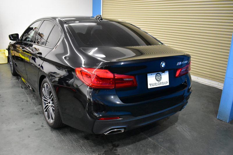 BMW 5シリーズ 530i Mｽﾎﾟｰﾂ 型式変更後ﾓﾃﾞﾙ「JR20」 高出力ﾓﾃﾞﾙ ﾊｲﾗｲﾝP 全席ﾋｰﾀｰ付黒革 HUD LEDﾍｯﾄﾞﾗｲﾄ 追従ACC Mｽﾎﾟｰﾂﾌﾞﾚｰｷ 19AW 全面液晶ﾒｰﾀｰ 車線変更警告 ﾀｯﾁﾊﾟﾈﾙ対応iﾄﾞﾗｲﾌﾞHDDﾅﾋﾞ全周囲ｶﾒﾗ 3Dﾋﾞｭｰ ﾌﾙｾｸﾞ Pｱｼｽﾄﾌﾟﾗｽ 電動ﾄﾗﾝｸ 2年保証