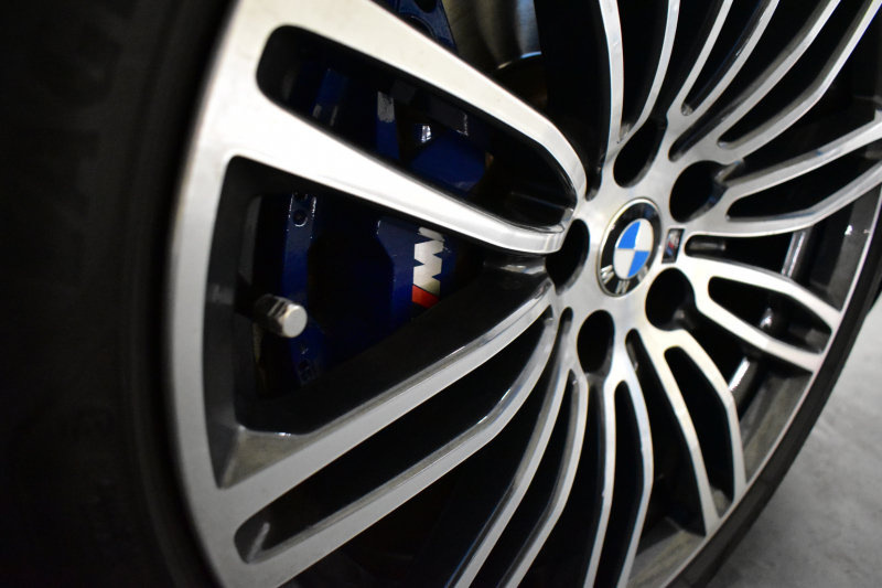 BMW 5シリーズ 530i Mｽﾎﾟｰﾂ 型式変更後ﾓﾃﾞﾙ「JR20」 高出力ﾓﾃﾞﾙ ﾊｲﾗｲﾝP 全席ﾋｰﾀｰ付黒革 HUD LEDﾍｯﾄﾞﾗｲﾄ 追従ACC Mｽﾎﾟｰﾂﾌﾞﾚｰｷ 19AW 全面液晶ﾒｰﾀｰ 車線変更警告 ﾀｯﾁﾊﾟﾈﾙ対応iﾄﾞﾗｲﾌﾞHDDﾅﾋﾞ全周囲ｶﾒﾗ 3Dﾋﾞｭｰ ﾌﾙｾｸﾞ Pｱｼｽﾄﾌﾟﾗｽ 電動ﾄﾗﾝｸ 2年保証