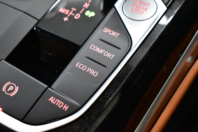 BMW 3シリーズ 330i Mｽﾎﾟｰﾂ 高出力ﾓﾃﾞﾙ ｲﾉﾍﾞｰｼｮﾝ&ﾊｲﾗｲﾝ&ｺﾝﾌｫｰﾄP ﾋｰﾀｰ付茶革 ACC HUD 19AW Mｽﾎﾟｰﾂﾌﾞﾚｰｷ ﾗｲﾌﾞｺｯｸﾋﾟｯﾄ ｼﾞｪｽﾁｬｰｺﾝﾄﾛｰﾙ付ﾀｯﾁﾊﾟﾈﾙHDDﾅﾋﾞ全周囲ｶﾒﾗ ｱｯﾌﾟﾙｶｰﾌﾟﾚｲ 電動ﾄﾗﾝｸ 2年保証