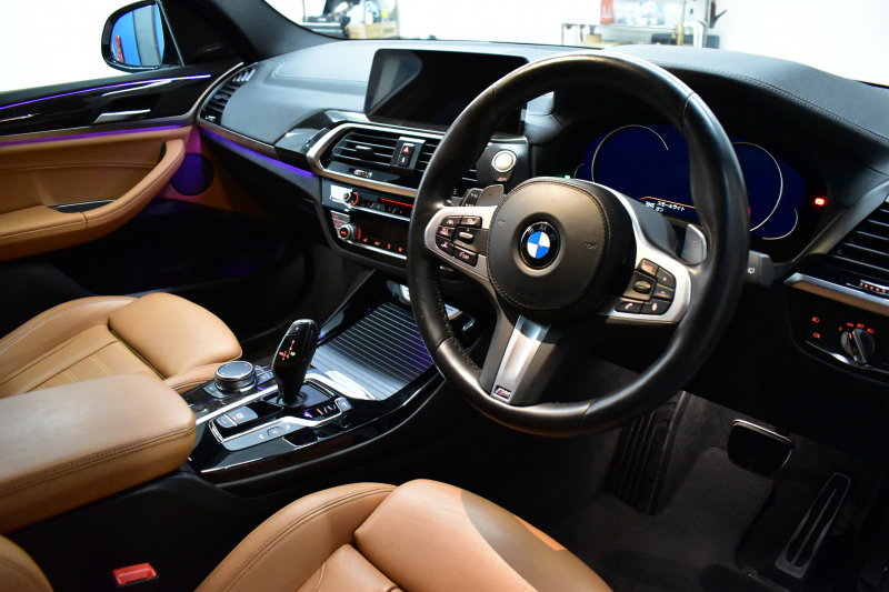 BMW X3 M40d ｾﾚｸﾄ&ﾊｲﾗｲﾝP 326馬力 ﾊﾟﾉﾗﾏｻﾝﾙｰﾌ 全席ﾋｰﾀｰ付茶革 ﾊｰﾏﾝｶｰﾄﾞﾝ 21AW 追従ACC HUD ｽﾃｱﾘﾝｸﾞｻﾎﾟｰﾄ ﾀｯﾁﾊﾟﾈﾙﾅﾋﾞ ﾌﾙｾｸﾞ 全周囲ｶﾒﾗ3Dﾋﾞｭｰ LEDﾍｯﾄﾞﾗｲﾄ 電動Rｹﾞｰﾄ ﾜｲﾔﾚｽ充電 液晶ﾒｰﾀｰ 2年保証