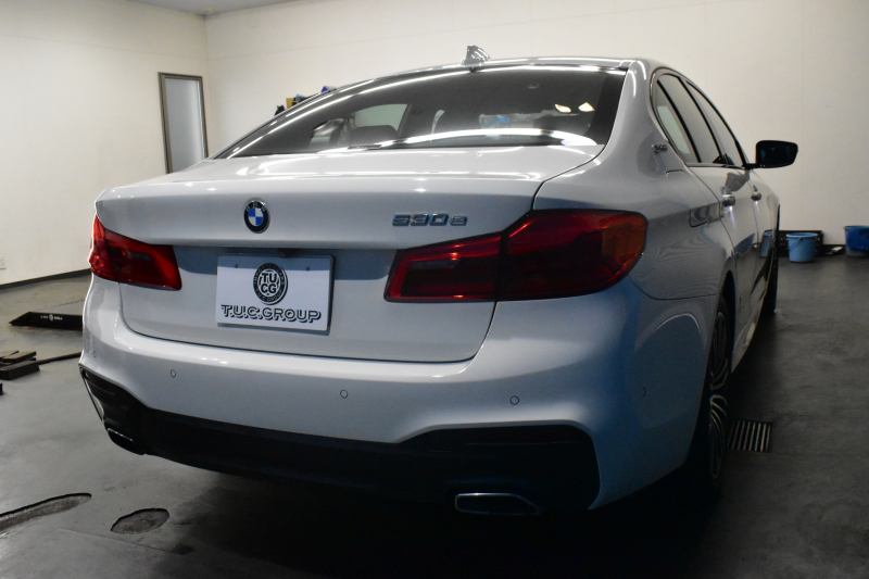 BMW 5シリーズ 530e Mｽﾎﾟｰﾂ iﾊﾟﾌｫｰﾏﾝｽ PHEV ﾊｲﾗｲﾝP 全席ﾋｰﾀｰ付黒革 HUD ｼﾞｪｽﾁｬｰｺﾝﾄﾛｰﾙ付ﾀｯﾁﾊﾟﾈﾙﾅﾋﾞ全周囲ｶﾒﾗ ﾌﾙｾｸﾞTV LEDﾍｯﾄﾞﾗｲﾄ 液晶ﾒｰﾀｰ ACC LCW ﾊﾟｰｷﾝｸﾞｱｼｽﾄ 電動ﾄﾗﾝｸ Mｽﾎﾟｰﾂﾌﾞﾚｰｷ  2年保証
