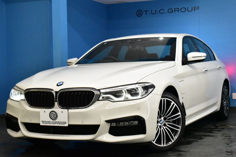 BMW 5シリーズ 530e Mｽﾎﾟｰﾂ iﾊﾟﾌｫｰﾏﾝｽ PHEV ﾊｲﾗｲﾝP 全席ﾋｰﾀｰ付黒革 HUD ｼﾞｪｽﾁｬｰｺﾝﾄﾛｰﾙ付ﾀｯﾁﾊﾟﾈﾙﾅﾋﾞ全周囲ｶﾒﾗ ﾌﾙｾｸﾞTV LEDﾍｯﾄﾞﾗｲﾄ 液晶ﾒｰﾀｰ ACC LCW ﾊﾟｰｷﾝｸﾞｱｼｽﾄ 電動ﾄﾗﾝｸ Mｽﾎﾟｰﾂﾌﾞﾚｰｷ  2年保証