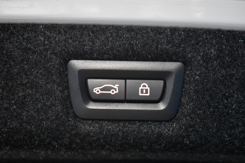 BMW 5シリーズ 530e Mｽﾎﾟｰﾂ iﾊﾟﾌｫｰﾏﾝｽ PHEV ﾊｲﾗｲﾝP 全席ﾋｰﾀｰ付黒革 HUD ｼﾞｪｽﾁｬｰｺﾝﾄﾛｰﾙ付ﾀｯﾁﾊﾟﾈﾙﾅﾋﾞ全周囲ｶﾒﾗ ﾌﾙｾｸﾞTV LEDﾍｯﾄﾞﾗｲﾄ 液晶ﾒｰﾀｰ ACC LCW ﾊﾟｰｷﾝｸﾞｱｼｽﾄ 電動ﾄﾗﾝｸ Mｽﾎﾟｰﾂﾌﾞﾚｰｷ  2年保証