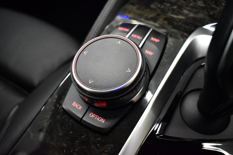 BMW 5シリーズ 530e Mｽﾎﾟｰﾂ iﾊﾟﾌｫｰﾏﾝｽ PHEV ﾊｲﾗｲﾝP 全席ﾋｰﾀｰ付黒革 HUD ｼﾞｪｽﾁｬｰｺﾝﾄﾛｰﾙ付ﾀｯﾁﾊﾟﾈﾙﾅﾋﾞ全周囲ｶﾒﾗ ﾌﾙｾｸﾞTV LEDﾍｯﾄﾞﾗｲﾄ 液晶ﾒｰﾀｰ ACC LCW ﾊﾟｰｷﾝｸﾞｱｼｽﾄ 電動ﾄﾗﾝｸ Mｽﾎﾟｰﾂﾌﾞﾚｰｷ  2年保証