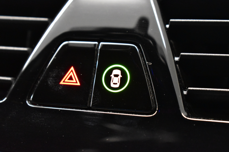 BMW 5シリーズ 530e Mｽﾎﾟｰﾂ iﾊﾟﾌｫｰﾏﾝｽ PHEV ﾊｲﾗｲﾝP 全席ﾋｰﾀｰ付黒革 HUD ｼﾞｪｽﾁｬｰｺﾝﾄﾛｰﾙ付ﾀｯﾁﾊﾟﾈﾙﾅﾋﾞ全周囲ｶﾒﾗ ﾌﾙｾｸﾞTV LEDﾍｯﾄﾞﾗｲﾄ 液晶ﾒｰﾀｰ ACC LCW ﾊﾟｰｷﾝｸﾞｱｼｽﾄ 電動ﾄﾗﾝｸ Mｽﾎﾟｰﾂﾌﾞﾚｰｷ  2年保証