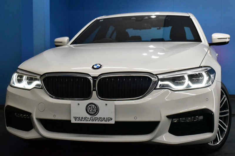 BMW 5シリーズ 530e Mｽﾎﾟｰﾂ iﾊﾟﾌｫｰﾏﾝｽ PHEV ﾊｲﾗｲﾝP 全席ﾋｰﾀｰ付黒革 HUD ｼﾞｪｽﾁｬｰｺﾝﾄﾛｰﾙ付ﾀｯﾁﾊﾟﾈﾙﾅﾋﾞ全周囲ｶﾒﾗ ﾌﾙｾｸﾞTV LEDﾍｯﾄﾞﾗｲﾄ 液晶ﾒｰﾀｰ ACC LCW ﾊﾟｰｷﾝｸﾞｱｼｽﾄ 電動ﾄﾗﾝｸ Mｽﾎﾟｰﾂﾌﾞﾚｰｷ  2年保証