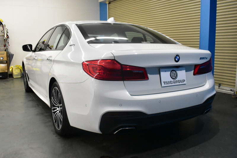 BMW 5シリーズ 530e Mｽﾎﾟｰﾂ iﾊﾟﾌｫｰﾏﾝｽ PHEV ﾊｲﾗｲﾝP 全席ﾋｰﾀｰ付黒革 HUD ｼﾞｪｽﾁｬｰｺﾝﾄﾛｰﾙ付ﾀｯﾁﾊﾟﾈﾙﾅﾋﾞ全周囲ｶﾒﾗ ﾌﾙｾｸﾞTV LEDﾍｯﾄﾞﾗｲﾄ 液晶ﾒｰﾀｰ ACC LCW ﾊﾟｰｷﾝｸﾞｱｼｽﾄ 電動ﾄﾗﾝｸ Mｽﾎﾟｰﾂﾌﾞﾚｰｷ  2年保証