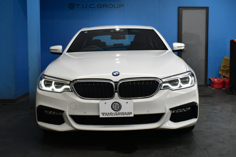 BMW 5シリーズ 530e Mｽﾎﾟｰﾂ iﾊﾟﾌｫｰﾏﾝｽ PHEV ﾊｲﾗｲﾝP 全席ﾋｰﾀｰ付黒革 HUD ｼﾞｪｽﾁｬｰｺﾝﾄﾛｰﾙ付ﾀｯﾁﾊﾟﾈﾙﾅﾋﾞ全周囲ｶﾒﾗ ﾌﾙｾｸﾞTV LEDﾍｯﾄﾞﾗｲﾄ 液晶ﾒｰﾀｰ ACC LCW ﾊﾟｰｷﾝｸﾞｱｼｽﾄ 電動ﾄﾗﾝｸ Mｽﾎﾟｰﾂﾌﾞﾚｰｷ  2年保証