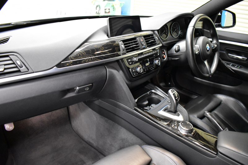 BMW 4シリーズ 420iｸﾞﾗﾝｸｰﾍﾟ ｾﾚﾌﾞﾚｰｼｮﾝｴﾃﾞｨｼｮﾝｲﾝｽﾀｲﾙ 特別仕様車 1ｵｰﾅｰ ﾋｰﾀｰ付黒革 追従ACC LEDﾍｯﾄﾞﾗｲﾄ 19AW ｻﾃﾝｱﾙﾐﾓｰﾙ ｳｯﾄﾞｲﾝﾃﾘｱ ｽﾃﾝﾚｽﾍﾟﾀﾞﾙ HUD 車線変更&逸脱&歩行者警告 衝突軽減B ﾀｯﾁﾊﾟｯﾄﾞ付iﾄﾞﾗｲﾌﾞHDDﾅﾋﾞ 社外ﾌﾙｾｸﾞ 2年保証