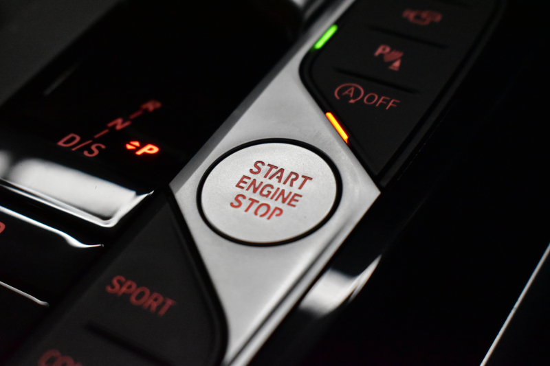 BMW 4シリーズ M440i xDriveｶﾌﾞﾘｵﾚ ｺﾝﾌｫｰﾄP ｶｰﾌﾞﾄﾞﾃﾞｨｽﾌﾟﾚｲ ﾋｰﾀｰ付赤革 4WD 全周囲ｶﾒﾗ ｴｱｶﾗｰ ﾚｰｻﾞｰLEDﾍｯﾄﾞﾗｲﾄ ｽﾃｱﾘﾝｸﾞﾋｰﾀｰ HUD Mｽﾎﾟｰﾂﾃﾞﾌ&ﾌﾞﾚｰｷ 可変Mｻｽ ﾗｲﾌﾞｺｯｸﾋﾟｯﾄﾀｯﾁﾊﾟﾈﾙﾅﾋﾞ LCW ﾌﾙｾｸﾞ harman/kardon 19AW 2年保証