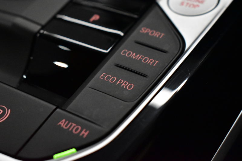 BMW 4シリーズ M440i xDriveｶﾌﾞﾘｵﾚ ｺﾝﾌｫｰﾄP ｶｰﾌﾞﾄﾞﾃﾞｨｽﾌﾟﾚｲ ﾋｰﾀｰ付赤革 4WD 全周囲ｶﾒﾗ ｴｱｶﾗｰ ﾚｰｻﾞｰLEDﾍｯﾄﾞﾗｲﾄ ｽﾃｱﾘﾝｸﾞﾋｰﾀｰ HUD Mｽﾎﾟｰﾂﾃﾞﾌ&ﾌﾞﾚｰｷ 可変Mｻｽ ﾗｲﾌﾞｺｯｸﾋﾟｯﾄﾀｯﾁﾊﾟﾈﾙﾅﾋﾞ LCW ﾌﾙｾｸﾞ harman/kardon 19AW 2年保証