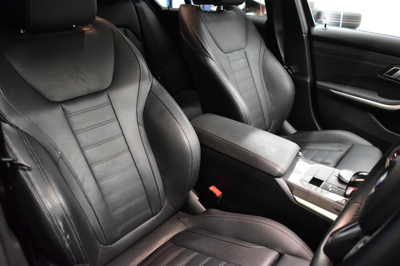 BMW 3シリーズ 320i Mｽﾎﾟｰﾂ 1ｵｰﾅｰ ﾊｲﾗｲﾝ&ｺﾝﾌｫｰﾄP ﾋｰﾀｰ付黒革 LEDﾍｯﾄﾞﾗｲﾄ 追従ACC 19AW ﾀｯﾁﾊﾟﾈﾙﾅﾋﾞ ﾊﾟｰｷﾝｸﾞｱｼｽﾄﾌﾟﾗｽ 全周囲ｶﾒﾗ 電動ﾄﾗﾝｸ HiFiｽﾋﾟｰｶｰ ｳｯﾄﾞｲﾝﾃﾘｱ ｱｯﾌﾟﾙｶｰﾌﾟﾚｲ 2年保証