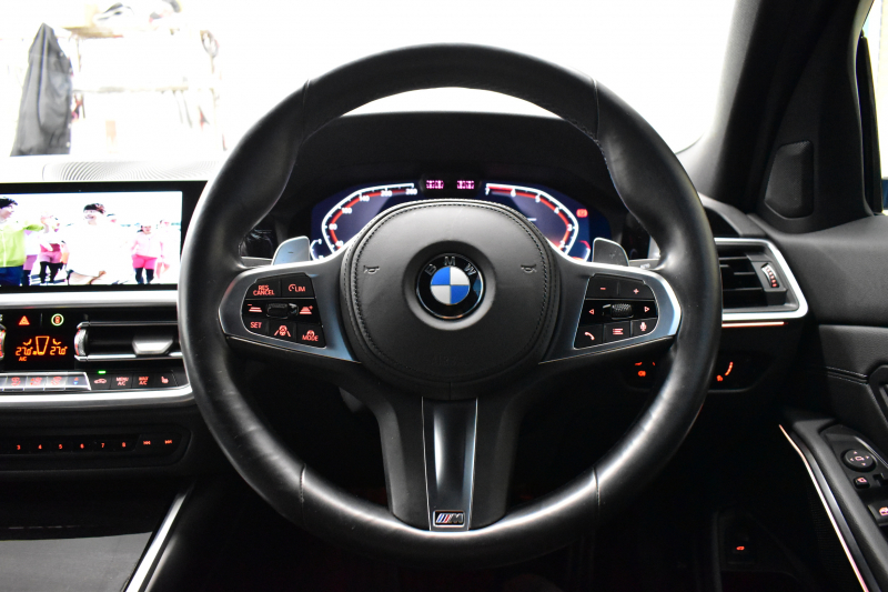 BMW 3シリーズ 320i Mｽﾎﾟｰﾂ 1ｵｰﾅｰ ﾊｲﾗｲﾝ&ｺﾝﾌｫｰﾄP ﾋｰﾀｰ付黒革 LEDﾍｯﾄﾞﾗｲﾄ 追従ACC 19AW ﾀｯﾁﾊﾟﾈﾙﾅﾋﾞ ﾊﾟｰｷﾝｸﾞｱｼｽﾄﾌﾟﾗｽ 全周囲ｶﾒﾗ 電動ﾄﾗﾝｸ HiFiｽﾋﾟｰｶｰ ｳｯﾄﾞｲﾝﾃﾘｱ ｱｯﾌﾟﾙｶｰﾌﾟﾚｲ 2年保証
