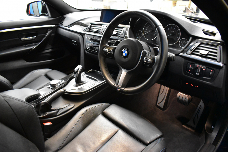 BMW 4シリーズ 420iｸﾞﾗﾝｸｰﾍﾟ ｾﾚﾌﾞﾚｰｼｮﾝｴﾃﾞｨｼｮﾝｲﾝｽﾀｲﾙ 特別仕様車 ﾋｰﾀｰ付黒革 追従ACC LEDﾍｯﾄﾞﾗｲﾄ 19AW  ｻﾃﾝｱﾙﾐﾓｰﾙ ｳｯﾄﾞｲﾝﾃﾘｱ ｽﾃﾝﾚｽﾍﾟﾀﾞﾙ HUD 車線変更&逸脱&歩行者警告 衝突軽減B ﾀｯﾁﾊﾟｯﾄﾞ付iﾄﾞﾗｲﾌﾞHDDﾅﾋﾞ 2年保証