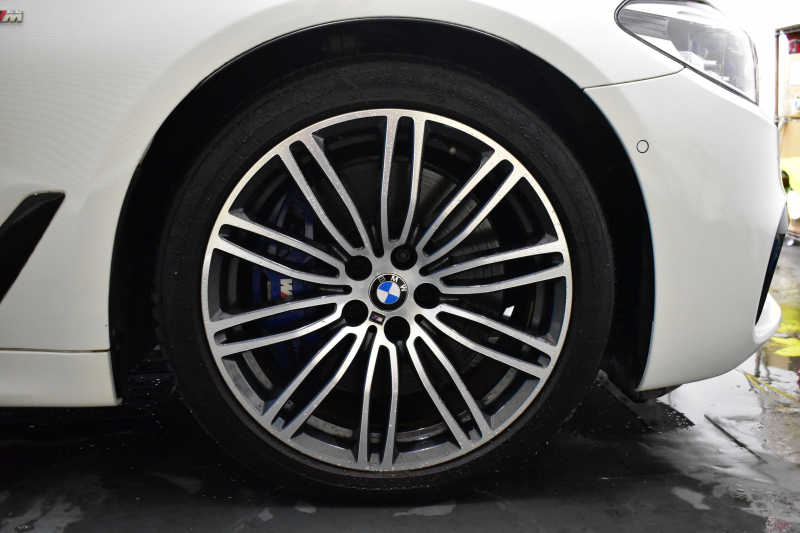 BMW 5シリーズ 540i Mｽﾎﾟｰﾂ ｺﾝﾌｫｰﾄ&ﾊｲﾗｲﾝP Fﾍﾞﾝﾁﾚｰｼｮﾝ& 全席ﾋｰﾀｰ付黒革 ｿﾌﾄｸﾛｰｽﾞﾄﾞｱ 可変ｻｽ Mｽﾎﾟｰﾂﾌﾞﾚｰｷ LEDﾍｯﾄﾞﾗｲﾄ 液晶ﾒｰﾀｰ ACC LCW  ﾊﾟｰｷﾝｸﾞｱｼｽﾄﾌﾟﾗｽ ﾀｯﾁﾊﾟﾈﾙﾅﾋﾞ全周囲ｶﾒﾗ 3Dﾋﾞｭｰ ﾌﾙｾｸﾞ 電動ﾄﾗﾝｸ 2年保証