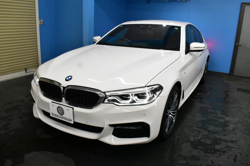 BMW 5シリーズ 540i Mｽﾎﾟｰﾂ ｺﾝﾌｫｰﾄ&ﾊｲﾗｲﾝP Fﾍﾞﾝﾁﾚｰｼｮﾝ& 全席ﾋｰﾀｰ付黒革 ｿﾌﾄｸﾛｰｽﾞﾄﾞｱ 可変ｻｽ Mｽﾎﾟｰﾂﾌﾞﾚｰｷ LEDﾍｯﾄﾞﾗｲﾄ 液晶ﾒｰﾀｰ ACC LCW  ﾊﾟｰｷﾝｸﾞｱｼｽﾄﾌﾟﾗｽ ﾀｯﾁﾊﾟﾈﾙﾅﾋﾞ全周囲ｶﾒﾗ 3Dﾋﾞｭｰ ﾌﾙｾｸﾞ 電動ﾄﾗﾝｸ 2年保証