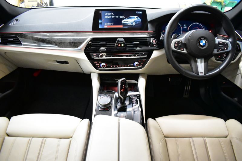BMW 5シリーズ 530i Mｽﾎﾟｰﾂ ｲﾉﾍﾞｰｼｮﾝ&ﾊｲﾗｲﾝP 高出力ﾓﾃﾞﾙ 全席ﾋｰﾀｰ付白革 LEDﾍｯﾄﾞﾗｲﾄ 追従ACC HUD Mｽﾎﾟｰﾂﾌﾞﾚｰｷ 19AW 液晶ﾒｰﾀｰ 車線変更警告 ﾀｯﾁﾊﾟﾈﾙ対応iﾄﾞﾗｲﾌﾞHDDﾅﾋﾞﾌﾙｾｸﾞ全周囲ｶﾒﾗ 3Dﾋﾞｭｰ Pｱｼｽﾄﾌﾟﾗｽ 電動ﾄﾗﾝｸ 2年保証