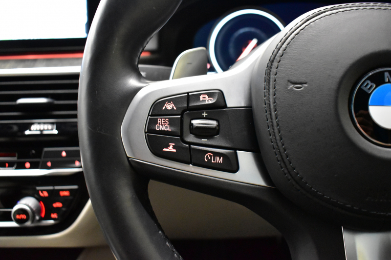 BMW 5シリーズ 530i Mｽﾎﾟｰﾂ ｲﾉﾍﾞｰｼｮﾝ&ﾊｲﾗｲﾝP 高出力ﾓﾃﾞﾙ 全席ﾋｰﾀｰ付白革 LEDﾍｯﾄﾞﾗｲﾄ 追従ACC HUD Mｽﾎﾟｰﾂﾌﾞﾚｰｷ 19AW 液晶ﾒｰﾀｰ 車線変更警告 ﾀｯﾁﾊﾟﾈﾙ対応iﾄﾞﾗｲﾌﾞHDDﾅﾋﾞﾌﾙｾｸﾞ全周囲ｶﾒﾗ 3Dﾋﾞｭｰ Pｱｼｽﾄﾌﾟﾗｽ 電動ﾄﾗﾝｸ 2年保証