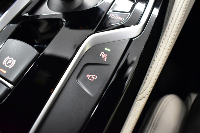 BMW 5シリーズ 530i Mｽﾎﾟｰﾂ ｲﾉﾍﾞｰｼｮﾝ&ﾊｲﾗｲﾝP 高出力ﾓﾃﾞﾙ 全席ﾋｰﾀｰ付白革 LEDﾍｯﾄﾞﾗｲﾄ 追従ACC HUD Mｽﾎﾟｰﾂﾌﾞﾚｰｷ 19AW 液晶ﾒｰﾀｰ 車線変更警告 ﾀｯﾁﾊﾟﾈﾙ対応iﾄﾞﾗｲﾌﾞHDDﾅﾋﾞﾌﾙｾｸﾞ全周囲ｶﾒﾗ 3Dﾋﾞｭｰ Pｱｼｽﾄﾌﾟﾗｽ 電動ﾄﾗﾝｸ 2年保証