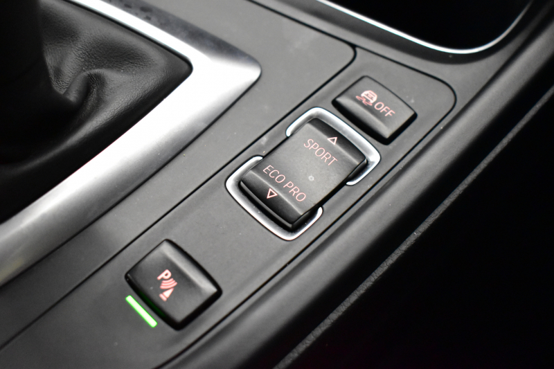 BMW 4シリーズ 420i ｸｰﾍﾟ Mｽﾎﾟｰﾂ  LCI後期 ﾋｰﾀｰ付赤革 追従ACC ﾍｷｻｺﾞﾅﾙLEDﾍｯﾄﾞﾗｲﾄ&ﾃｰﾙ  液晶ﾒｰﾀｰ 黒ｸﾞﾘﾙ ﾀｯﾁﾊﾟｯﾄﾞiﾄﾞﾗｲﾌﾞHDDﾅﾋﾞ Bｶﾒﾗ 前後PDC ﾌﾙｾｸﾞTV 車線変更&逸脱&歩行者警告 衝突軽減ﾌﾞﾚｰｷ ｳｯﾄﾞｲﾝﾃﾘｱ DSRC 2年保証