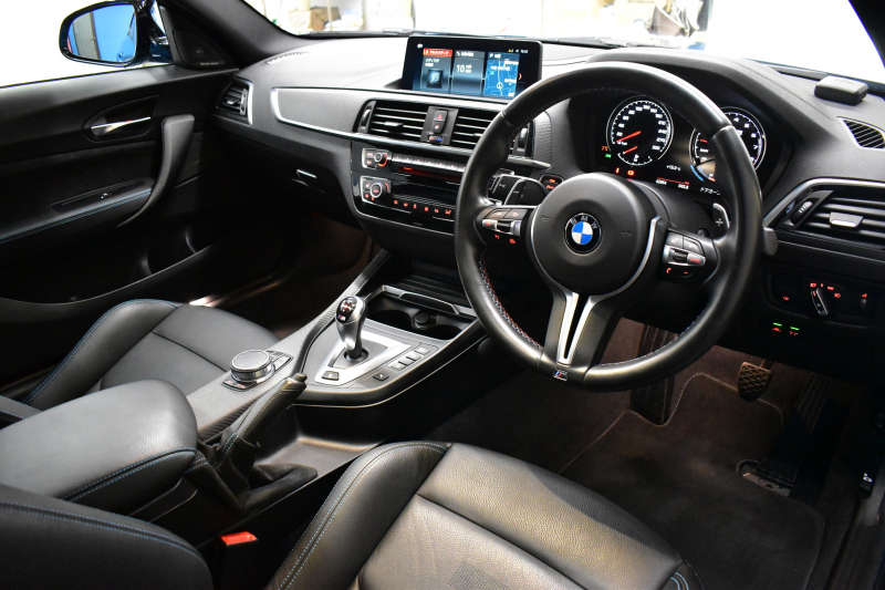 BMW Mシリーズ M2 ｺﾝﾍﾟﾃｨｼｮﾝ MDCT 7速DCT LCI後期  ｻﾝﾙｰﾌ ﾊｰﾏﾝｶｰﾄﾞﾝ 専用410馬力ｴﾝｼﾞﾝ LEDﾍｯﾄﾞﾗｲﾄ&ﾃｰﾙ ﾋｰﾀｰ付黒革 ﾀｯﾁﾊﾟﾈﾙHDDﾅﾋﾞBｶﾒﾗ 19AW 衝突軽減ﾌﾞﾚｰｷ 車線逸脱＆歩行者警告  Mｼｰﾄﾍﾞﾙﾄ 2年保証