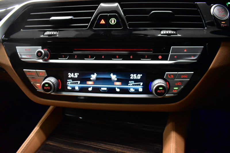 BMW 6シリーズ 630iｸﾞﾗﾝﾂｰﾘｽﾓ Mｽﾎﾟｰﾂ 全席ﾋｰﾀｰ付茶革 ﾊﾟﾉﾗﾏｻﾝﾙｰﾌ ﾘｱｴﾝﾀｰﾃｲﾝﾒﾝﾄ LEDﾍｯﾄﾞﾗｲﾄ 追従ACC HUD 衝突軽減ﾌﾞﾚｰｷ 車線変更 &逸脱&歩行者警告 ﾀｯﾁﾊﾟﾈﾙﾅﾋﾞ 全周囲ｶﾒﾗ3Dﾋﾞｭｰ ﾊｰﾏﾝｶｰﾄﾞﾝｻｳﾝﾄﾞ 液晶ﾒｰﾀｰ 電動Rｹﾞｰﾄ 4ｿﾞｰﾝAC 2年保証