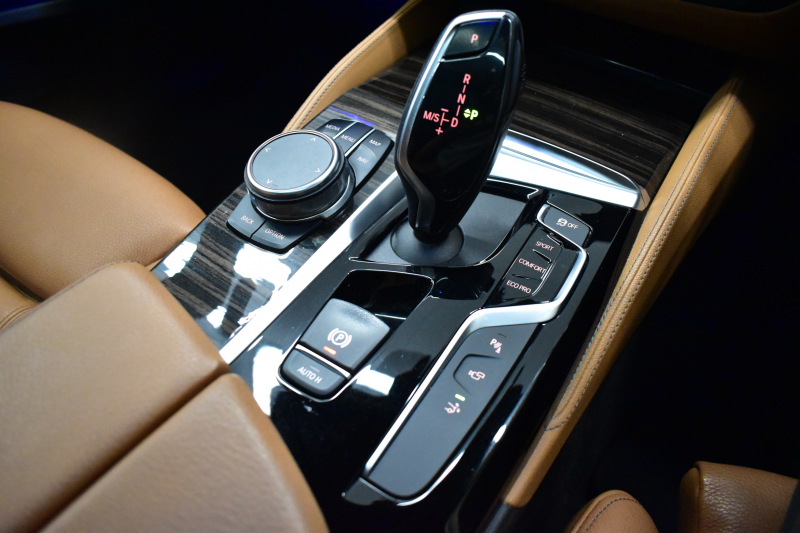 BMW 6シリーズ 630iｸﾞﾗﾝﾂｰﾘｽﾓ Mｽﾎﾟｰﾂ 全席ﾋｰﾀｰ付茶革 ﾊﾟﾉﾗﾏｻﾝﾙｰﾌ ﾘｱｴﾝﾀｰﾃｲﾝﾒﾝﾄ LEDﾍｯﾄﾞﾗｲﾄ 追従ACC HUD 衝突軽減ﾌﾞﾚｰｷ 車線変更 &逸脱&歩行者警告 ﾀｯﾁﾊﾟﾈﾙﾅﾋﾞ 全周囲ｶﾒﾗ3Dﾋﾞｭｰ ﾊｰﾏﾝｶｰﾄﾞﾝｻｳﾝﾄﾞ 液晶ﾒｰﾀｰ 電動Rｹﾞｰﾄ 4ｿﾞｰﾝAC 2年保証