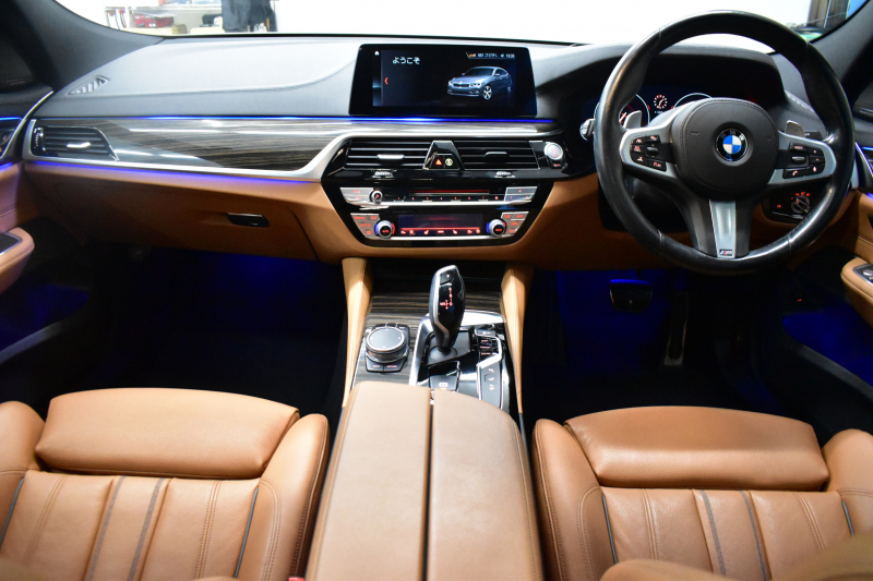 BMW 6シリーズ 630iｸﾞﾗﾝﾂｰﾘｽﾓ Mｽﾎﾟｰﾂ 全席ﾋｰﾀｰ付茶革 ﾊﾟﾉﾗﾏｻﾝﾙｰﾌ ﾘｱｴﾝﾀｰﾃｲﾝﾒﾝﾄ LEDﾍｯﾄﾞﾗｲﾄ 追従ACC HUD 衝突軽減ﾌﾞﾚｰｷ 車線変更 &逸脱&歩行者警告 ﾀｯﾁﾊﾟﾈﾙﾅﾋﾞ 全周囲ｶﾒﾗ3Dﾋﾞｭｰ ﾊｰﾏﾝｶｰﾄﾞﾝｻｳﾝﾄﾞ 液晶ﾒｰﾀｰ 電動Rｹﾞｰﾄ 4ｿﾞｰﾝAC 2年保証