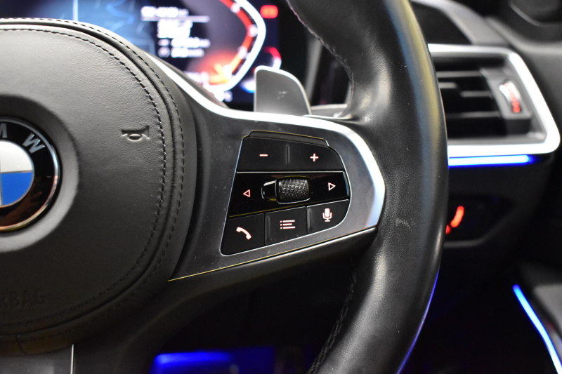 BMW 3シリーズ 320i Mｽﾎﾟｰﾂ ﾃﾞﾋﾞｭｰ&ｺﾝﾌｫｰﾄP ﾋｰﾀｰ付黒革 19AW ﾗｲﾌﾞｺｯｸﾋﾟｯﾄﾀｯﾁﾊﾟﾈﾙﾅﾋﾞ ｱｯﾌﾟﾙｶｰﾌﾟﾚｲ 追従ACC LEDﾍｯﾄﾞﾗｲﾄ 電動ﾄﾗﾝｸ 側面衝突&車線変更&逸脱警告 液晶ﾒｰﾀｰ Pｱｼｽﾄ ｳｯﾄﾞｲﾝﾃﾘｱ HiFiｽﾋﾟｰｶｰ 2年保証