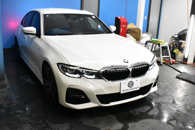 BMW 3シリーズ 320i Mｽﾎﾟｰﾂ ﾃﾞﾋﾞｭｰ&ｺﾝﾌｫｰﾄP ﾋｰﾀｰ付黒革 19AW ﾗｲﾌﾞｺｯｸﾋﾟｯﾄﾀｯﾁﾊﾟﾈﾙﾅﾋﾞ ｱｯﾌﾟﾙｶｰﾌﾟﾚｲ 追従ACC LEDﾍｯﾄﾞﾗｲﾄ 電動ﾄﾗﾝｸ 側面衝突&車線変更&逸脱警告 液晶ﾒｰﾀｰ Pｱｼｽﾄ ｳｯﾄﾞｲﾝﾃﾘｱ HiFiｽﾋﾟｰｶｰ 2年保証