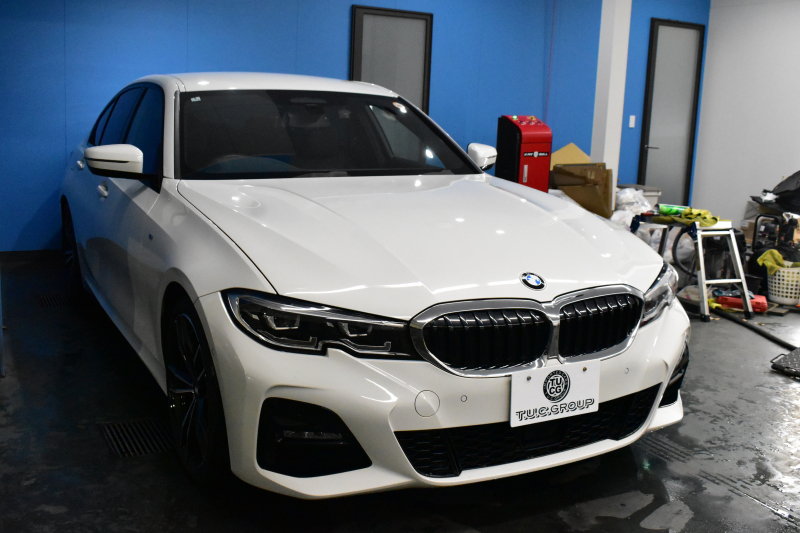 BMW 3シリーズ 320i Mｽﾎﾟｰﾂ ﾃﾞﾋﾞｭｰ&ｺﾝﾌｫｰﾄP ﾋｰﾀｰ付黒革 19AW ﾗｲﾌﾞｺｯｸﾋﾟｯﾄﾀｯﾁﾊﾟﾈﾙﾅﾋﾞ ｱｯﾌﾟﾙｶｰﾌﾟﾚｲ 追従ACC LEDﾍｯﾄﾞﾗｲﾄ 電動ﾄﾗﾝｸ 側面衝突&車線変更&逸脱警告 液晶ﾒｰﾀｰ Pｱｼｽﾄ ｳｯﾄﾞｲﾝﾃﾘｱ HiFiｽﾋﾟｰｶｰ 2年保証