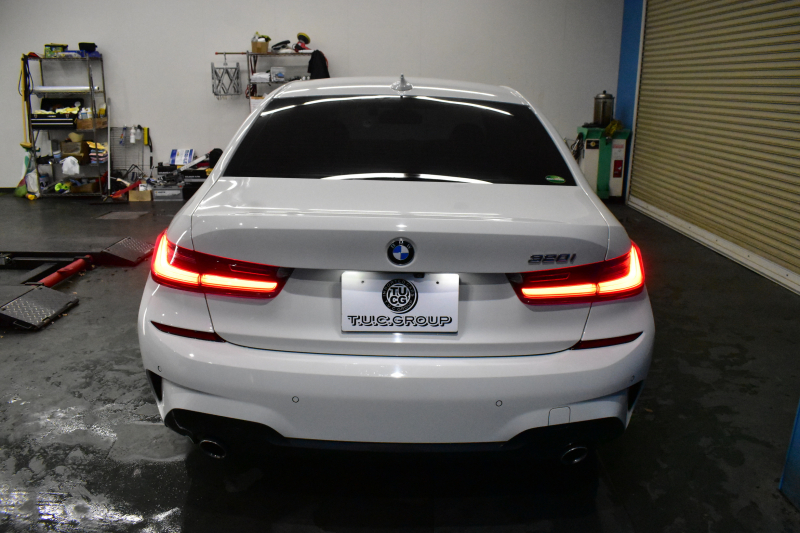 BMW 3シリーズ 320i Mｽﾎﾟｰﾂ ﾃﾞﾋﾞｭｰ&ｺﾝﾌｫｰﾄP ﾋｰﾀｰ付黒革 19AW ﾗｲﾌﾞｺｯｸﾋﾟｯﾄﾀｯﾁﾊﾟﾈﾙﾅﾋﾞ ｱｯﾌﾟﾙｶｰﾌﾟﾚｲ 追従ACC LEDﾍｯﾄﾞﾗｲﾄ 電動ﾄﾗﾝｸ 側面衝突&車線変更&逸脱警告 液晶ﾒｰﾀｰ Pｱｼｽﾄ ｳｯﾄﾞｲﾝﾃﾘｱ HiFiｽﾋﾟｰｶｰ 2年保証