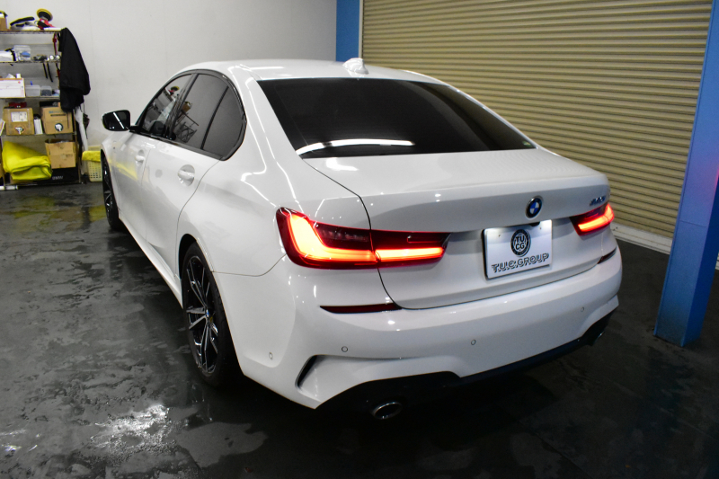 BMW 3シリーズ 320i Mｽﾎﾟｰﾂ ﾃﾞﾋﾞｭｰ&ｺﾝﾌｫｰﾄP ﾋｰﾀｰ付黒革 19AW ﾗｲﾌﾞｺｯｸﾋﾟｯﾄﾀｯﾁﾊﾟﾈﾙﾅﾋﾞ ｱｯﾌﾟﾙｶｰﾌﾟﾚｲ 追従ACC LEDﾍｯﾄﾞﾗｲﾄ 電動ﾄﾗﾝｸ 側面衝突&車線変更&逸脱警告 液晶ﾒｰﾀｰ Pｱｼｽﾄ ｳｯﾄﾞｲﾝﾃﾘｱ HiFiｽﾋﾟｰｶｰ 2年保証