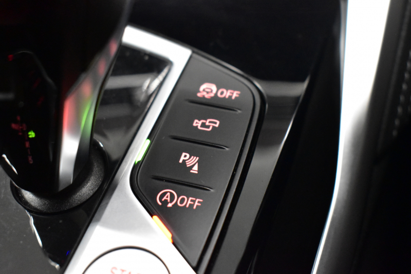 BMW 4シリーズ M440i xDriveｸﾞﾗﾝｸｰﾍﾟ 1ｵｰﾅｰ ｲﾉﾍﾞｰｼｮﾝ&ｺﾝﾌｫｰﾄ&ﾊｲﾗｲﾝP 全周囲ｶﾒﾗ ﾋｰﾀｰ付赤革 19AW ﾚｰｻﾞｰLEDﾍｯﾄﾞ HUD Mｽﾎﾟｰﾂﾃﾞﾌ ﾚｯﾄﾞﾌﾞﾚｰｷｷｬﾘﾊﾟｰ 可変Mｻｽ ｼﾞｪｽﾁｬｰC付ﾗｲﾌﾞｺｯｸﾋﾟｯﾄ Pｱｼｽﾄ LCW Apple Car Play TV harman/kardon 2年保証