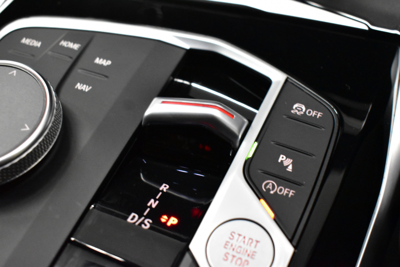 BMW 2シリーズ 220i Mｽﾎﾟｰﾂ ﾊｲﾗｲﾝP ｶｰﾌﾞﾄﾞﾃﾞｨｽﾌﾟﾚｲ ﾋｰﾀｰ付電動黒革  ﾊｰﾏﾝｶｰﾄﾞﾝｻｳﾝﾄﾞｼｽﾃﾑ  追従ACC ｱﾀﾞﾌﾟﾃｨﾌﾞLEDﾍｯﾄﾞﾗｲﾄ ｻﾝﾌﾟﾛﾃｸｼｮﾝｶﾞﾗｽ BMWﾗｲﾌﾞｺｯｸﾋﾟｯﾄ ﾅﾋﾞBｶﾒﾗ 18AW ﾜｲﾔﾚｽ充電ﾄﾚｲ ｱｯﾌﾟﾙｶｰﾌﾟﾚｲ 2年保証