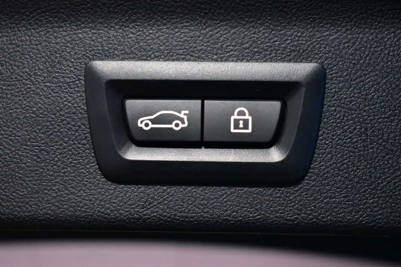 BMW X3 Xﾄﾞﾗｲﾌﾞ20d Mｽﾎﾟｰﾂ 1ｵｰﾅｰ 型式変更後ﾓﾃﾞﾙ(UZ20) ｾﾚｸﾄ&ﾊｲﾗｲﾝP ﾊﾟﾉﾗﾏｻﾝﾙｰﾌ ﾗｲﾌﾞｺｯｸﾋﾟｯﾄ LEDﾍｯﾄﾞﾗｲﾄ 追従ACC HUD 全席ﾋｰﾀｰ付ﾓｶﾚｻﾞｰ LCW ﾊｰﾏﾝｶｰﾄﾞﾝ ﾀｯﾁﾊﾟﾈﾙﾅﾋﾞﾌﾙｾｸﾞ全周囲ｶﾒﾗ 電動Rｹﾞｰﾄ ﾜｲﾔﾚｽ充電 19AW 2年保証